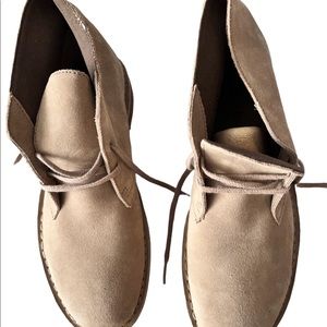 Clarks Original Chukka Desert Boot Sand Suede Size 9.5 M Brand new, never worn.